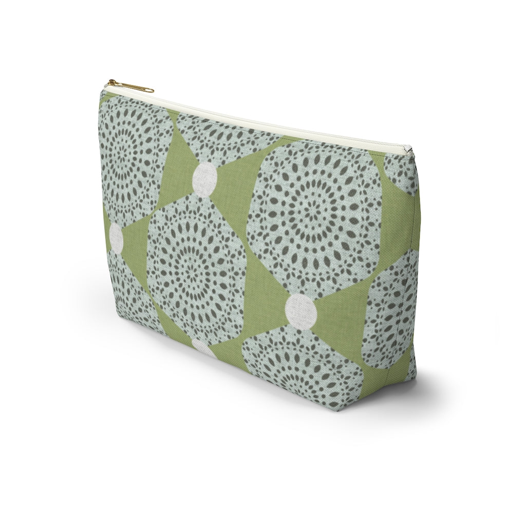 Lace Hexagon Accessory Pouch w T-bottom in Green