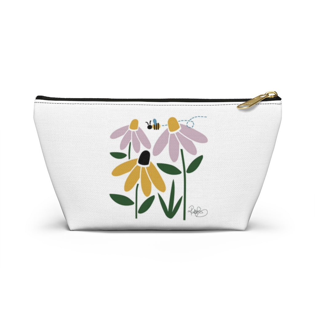 Daisies Accessory Pouch w T-bottom