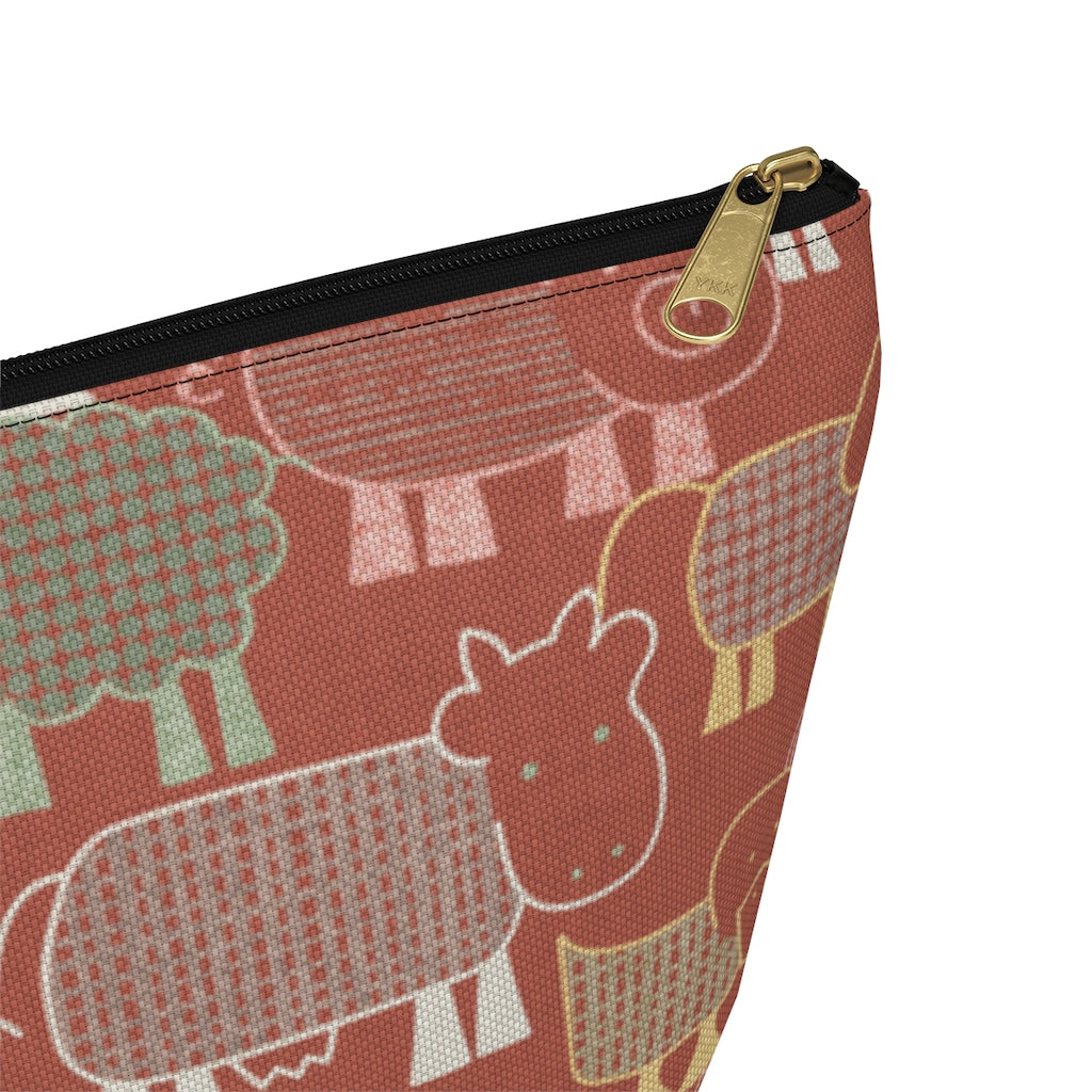 Animal Farm Accessory Pouch w T-bottom in Pink