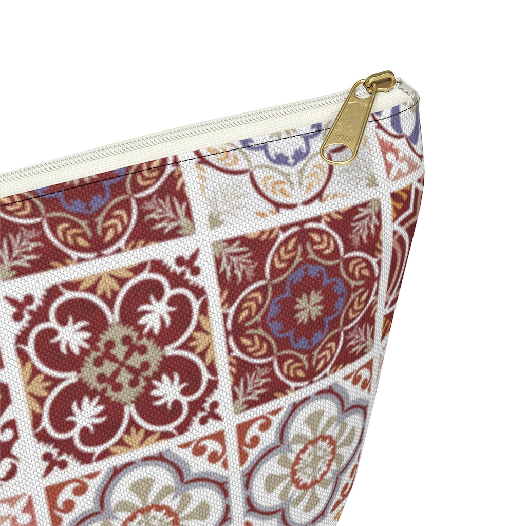 Seville Square Accessory Pouch w T-bottom in Red