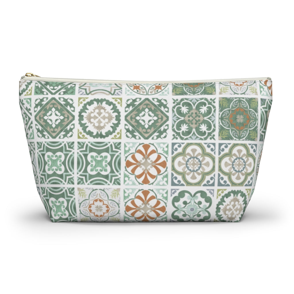 Seville Square Accessory Pouch w T-bottom in Green
