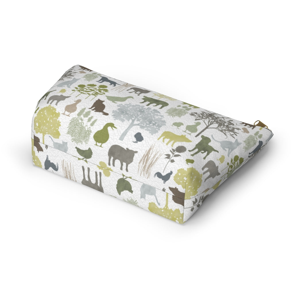 On the Farm Accessory Pouch w T-bottom in Green