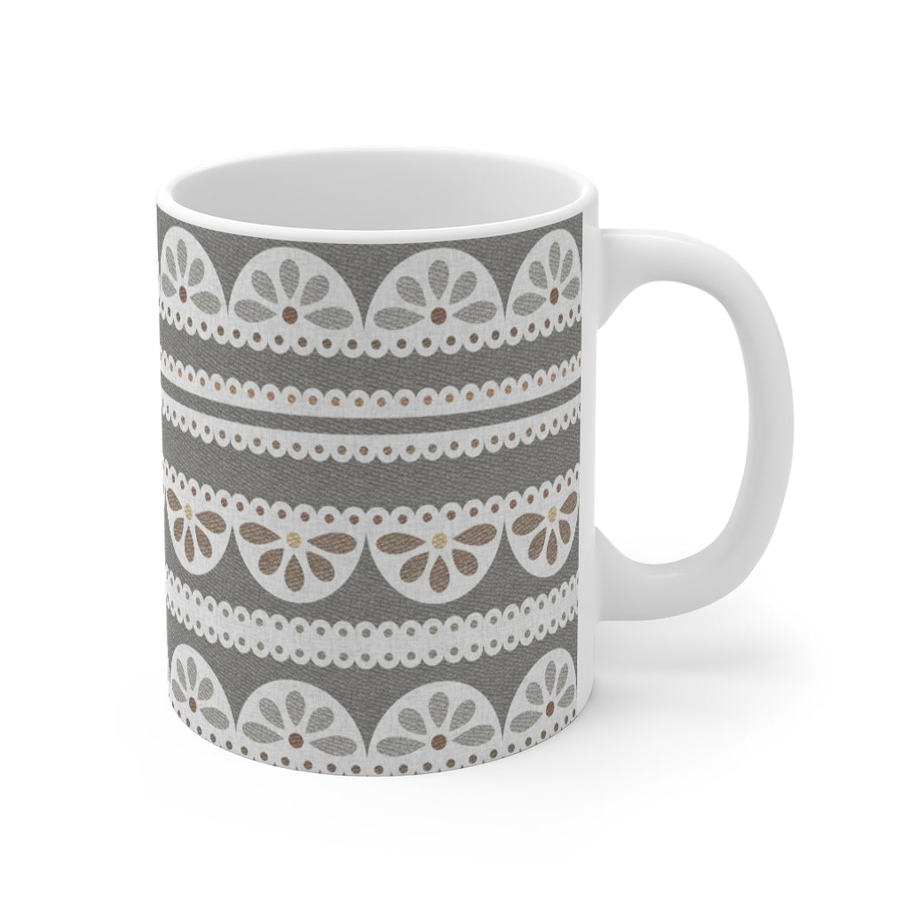 Eyelet Lace Mug in Taupe