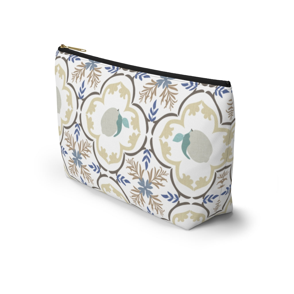 Freshly Squeezed Accessory Pouch w T-bottom in Brown