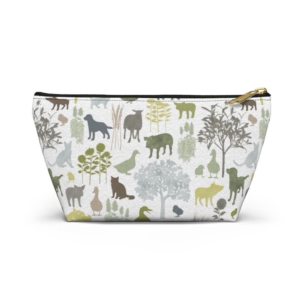 On the Farm Accessory Pouch w T-bottom in Green