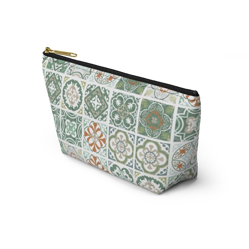 Seville Square Accessory Pouch w T-bottom in Green