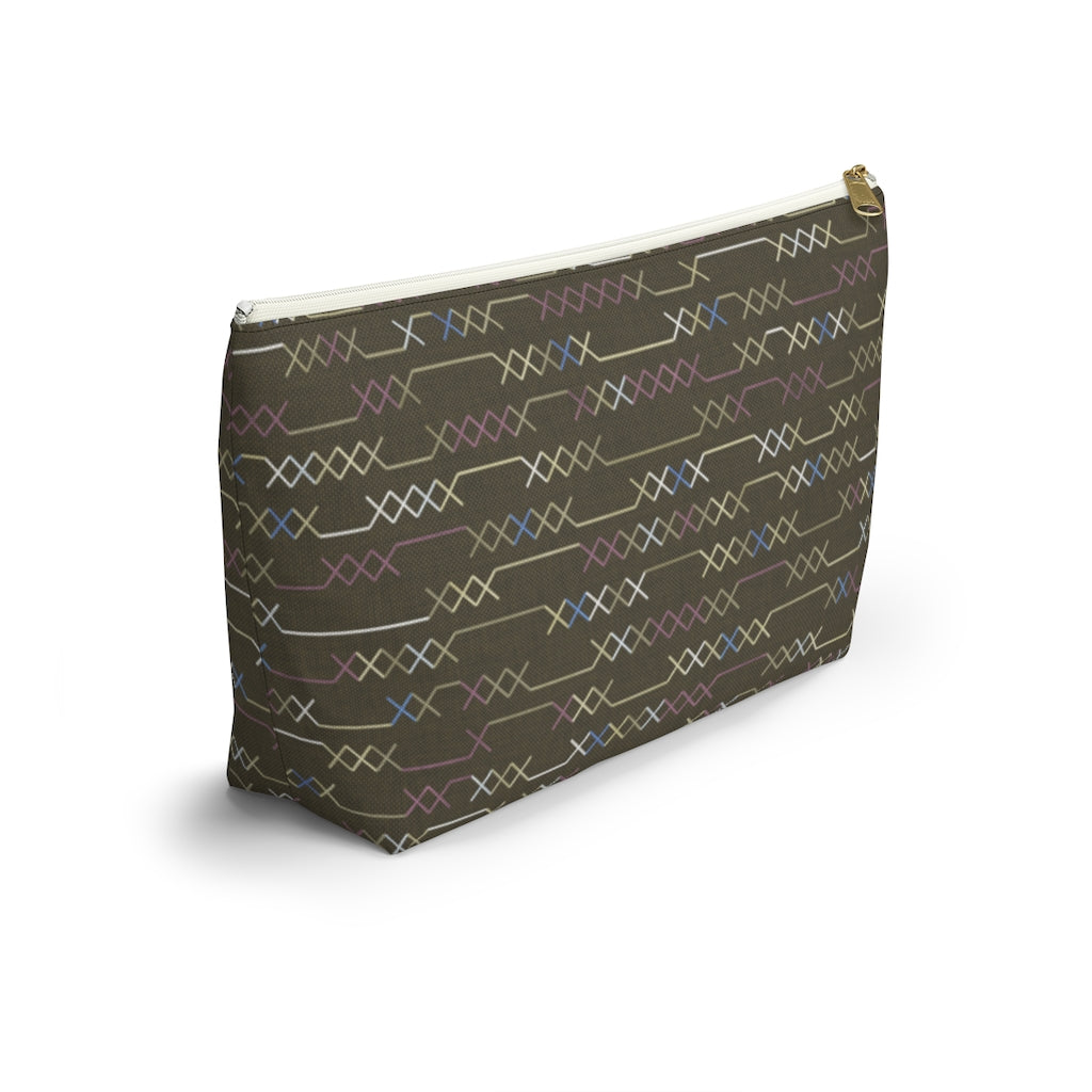 Santa Fe Stitch Accessory Pouch w T-bottom in Brown