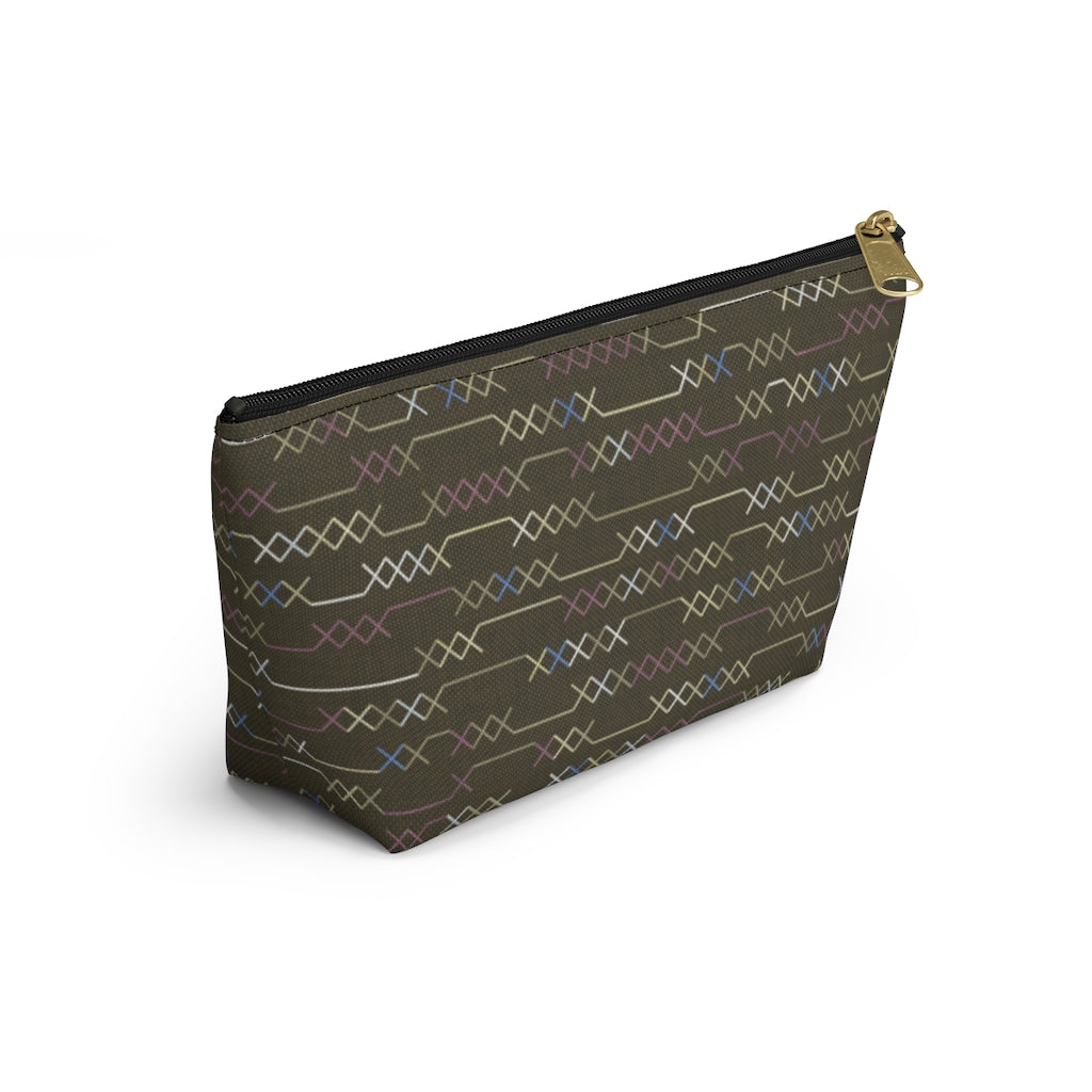Santa Fe Stitch Accessory Pouch w T-bottom in Brown