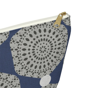 Lace Hexagon Accessory Pouch w T-bottom in Navy