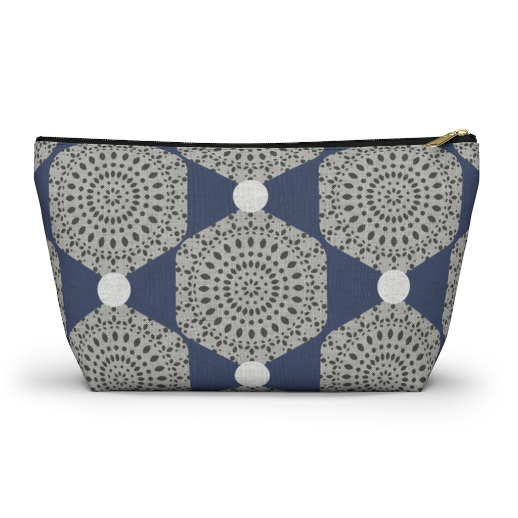 Lace Hexagon Accessory Pouch w T-bottom in Navy