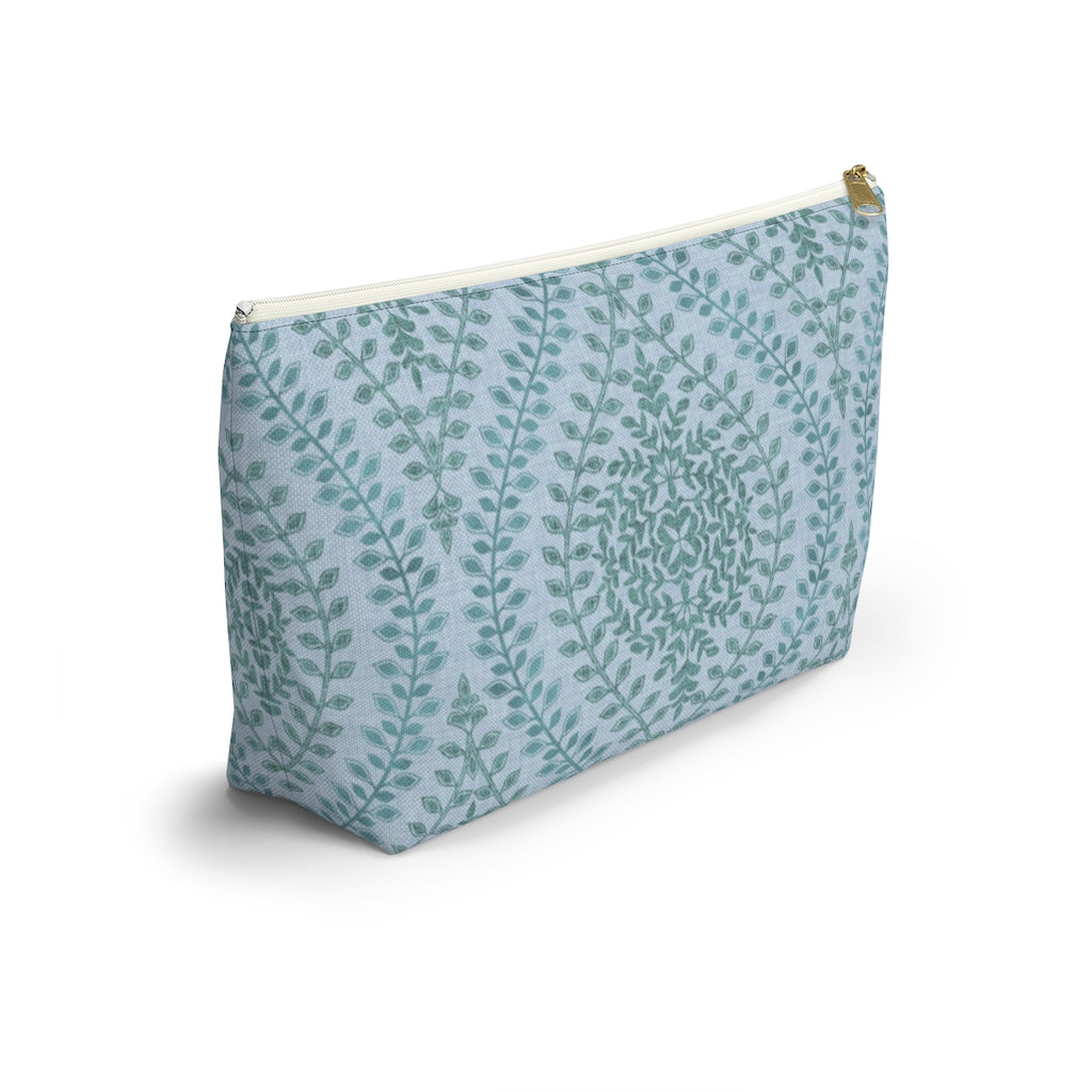 Mumbai Lace Accessory Pouch w T-bottom in Aqua