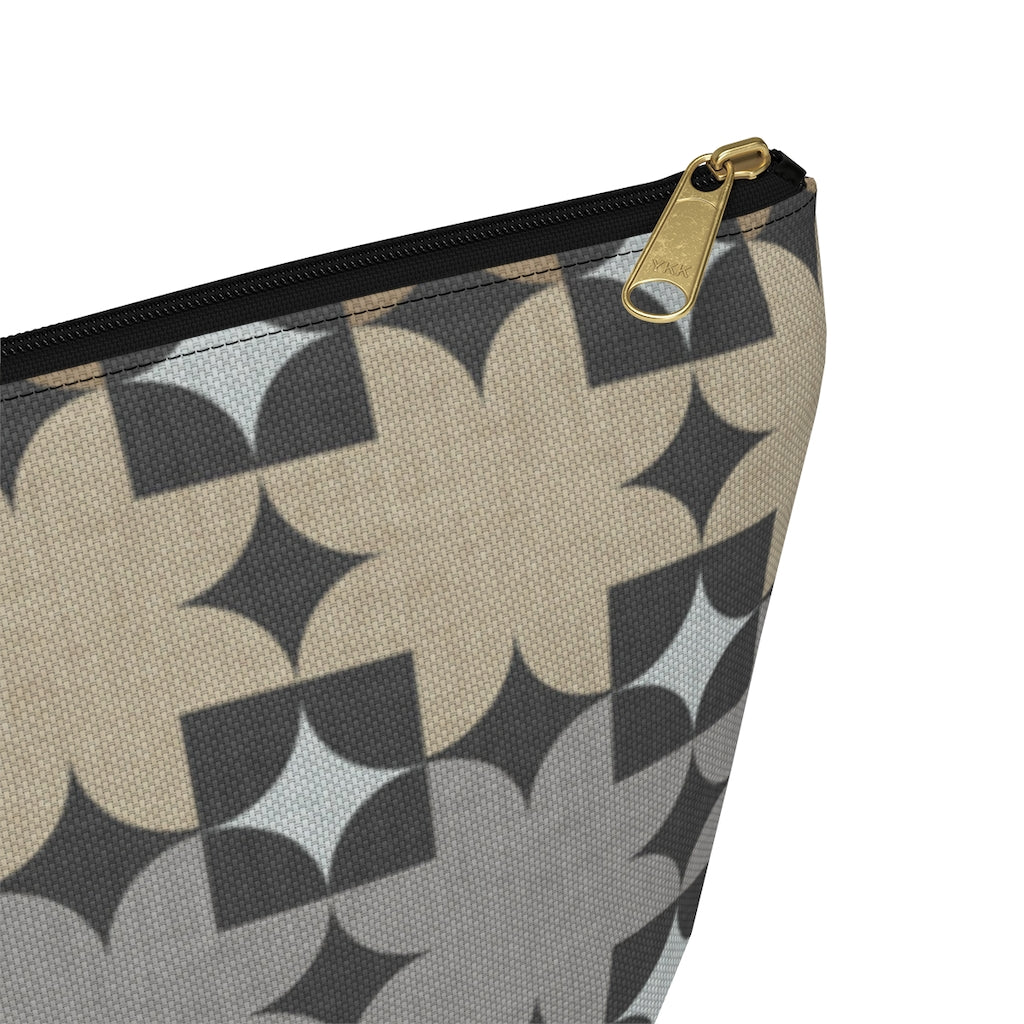 World's Fair Accessory Pouch w T-bottom in Brown