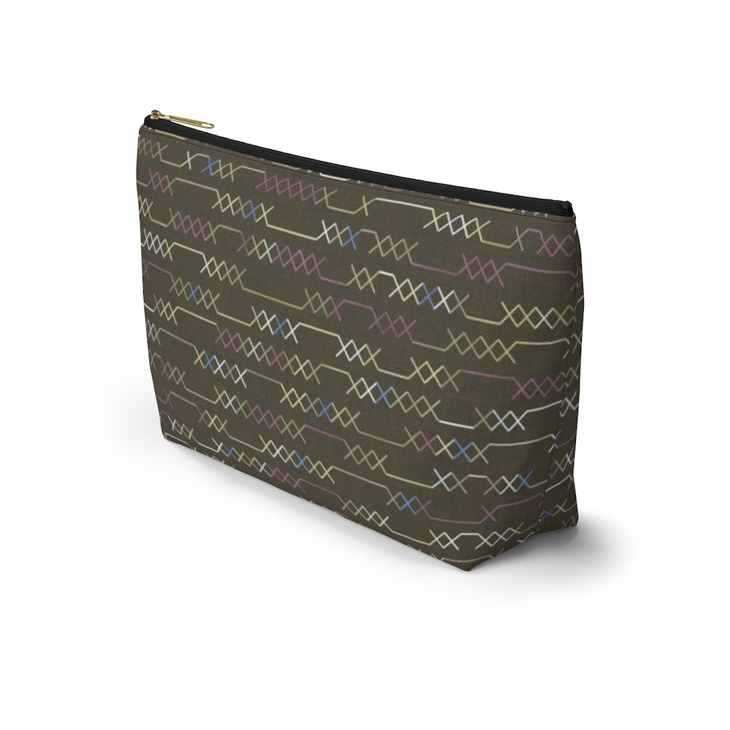 Santa Fe Stitch Accessory Pouch w T-bottom in Brown